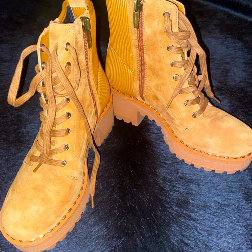 Vince camuto movelly lug sole boots